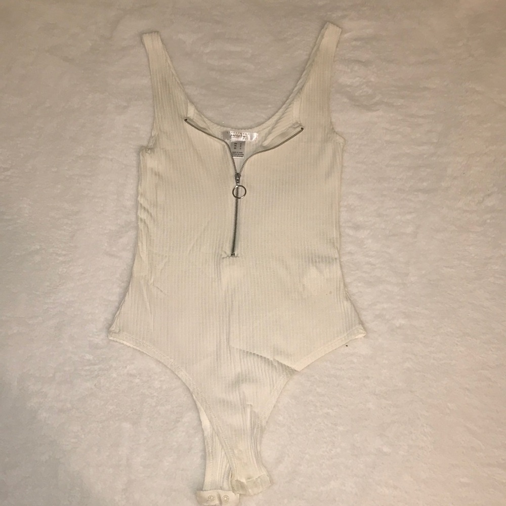❄️2 FOR $20❄️ Streetwear Society Bodysuit